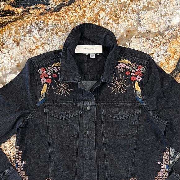 NWT Francesca's Mi ami Black Floral Embroidered Jean/Denim Jacket - SIZE MEDIUM - Picture 4 of 8